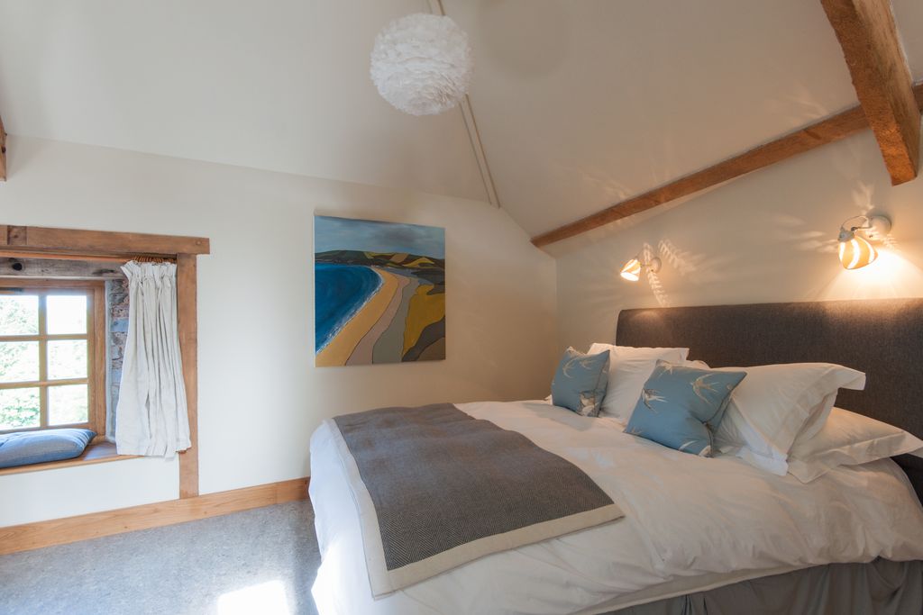 Cosy double bedroom with ensuite