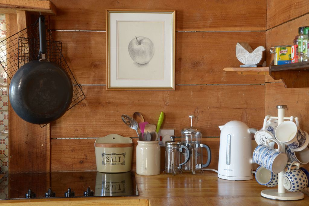 Kitchen worktop with tea making facilities 