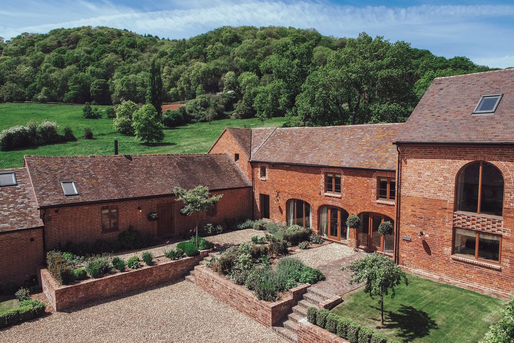 Fairoaks Barns 1 - Gallery