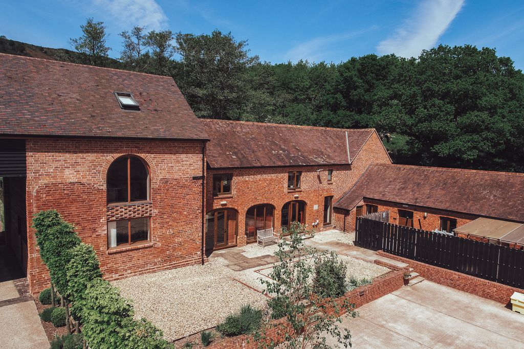 Fairoaks Barns 17 - Gallery