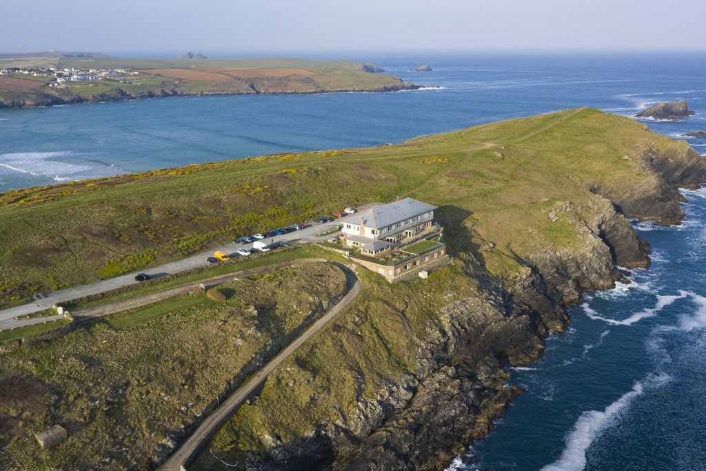 Lewinnick Lodge 13 - Gallery