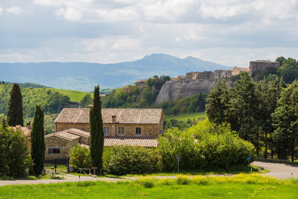 Podere Orto Wine Country House bed and breakfast with gorgeous views of Viterbo