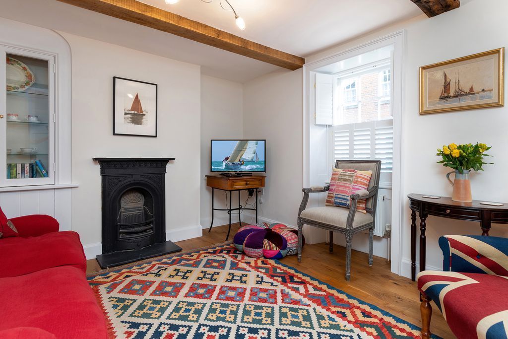 16 South Pallant 8 - Gallery