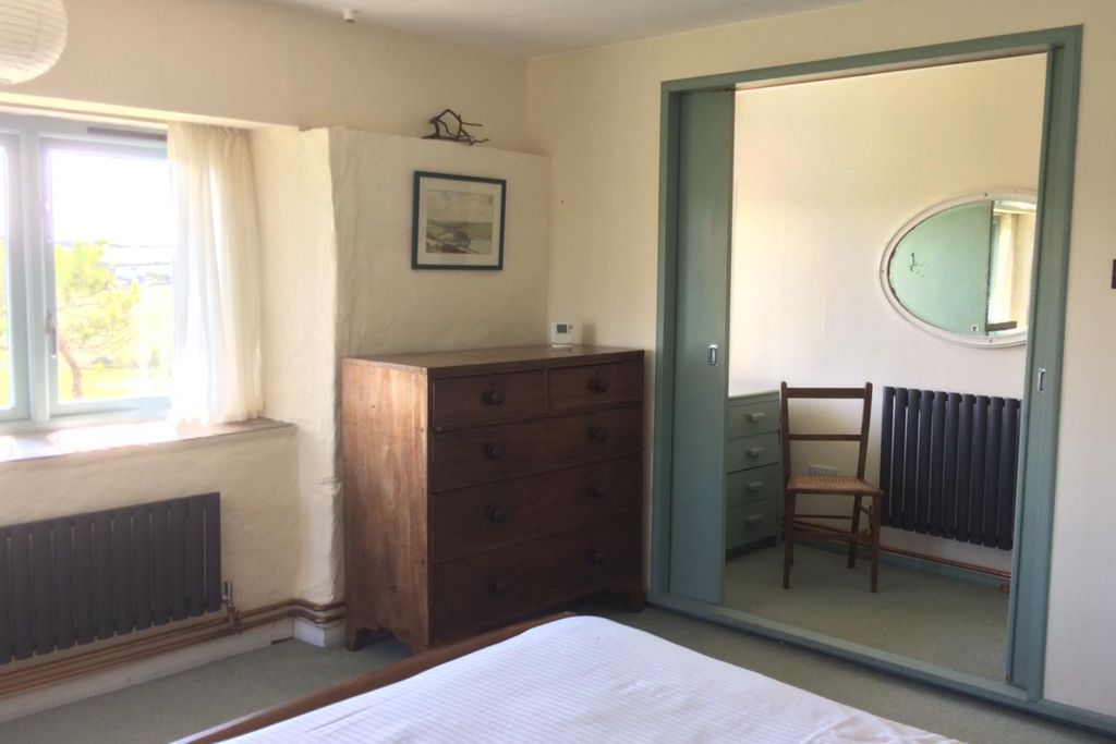 Porth Farmhouse 16 - Gallery