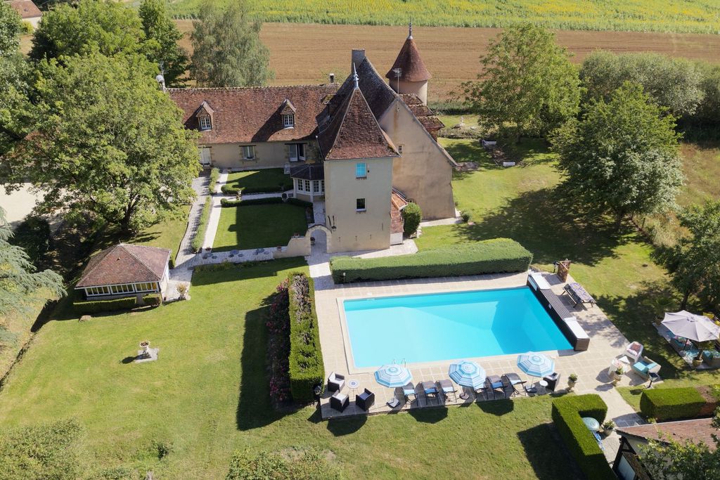 Le Petit Chateau De Sainte Colombe 3 - Gallery