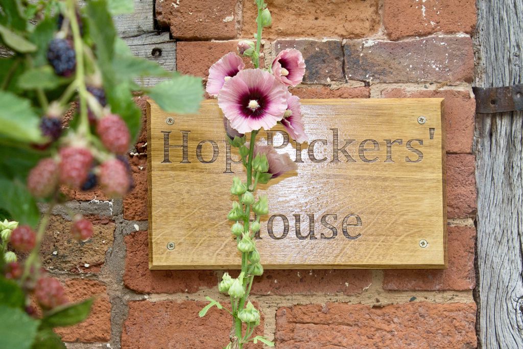 Hop Pickers' House 2 - Gallery