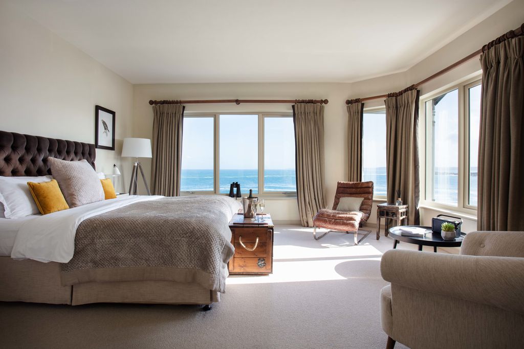 Lewinnick Lodge 5 - Gallery