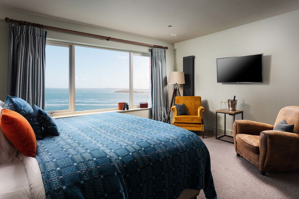 Lewinnick Lodge 7 - Gallery