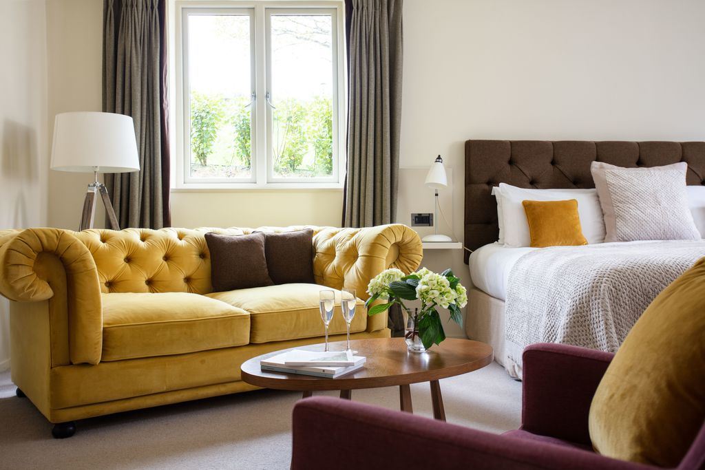 The Plume of Feathers 3 - Gallery