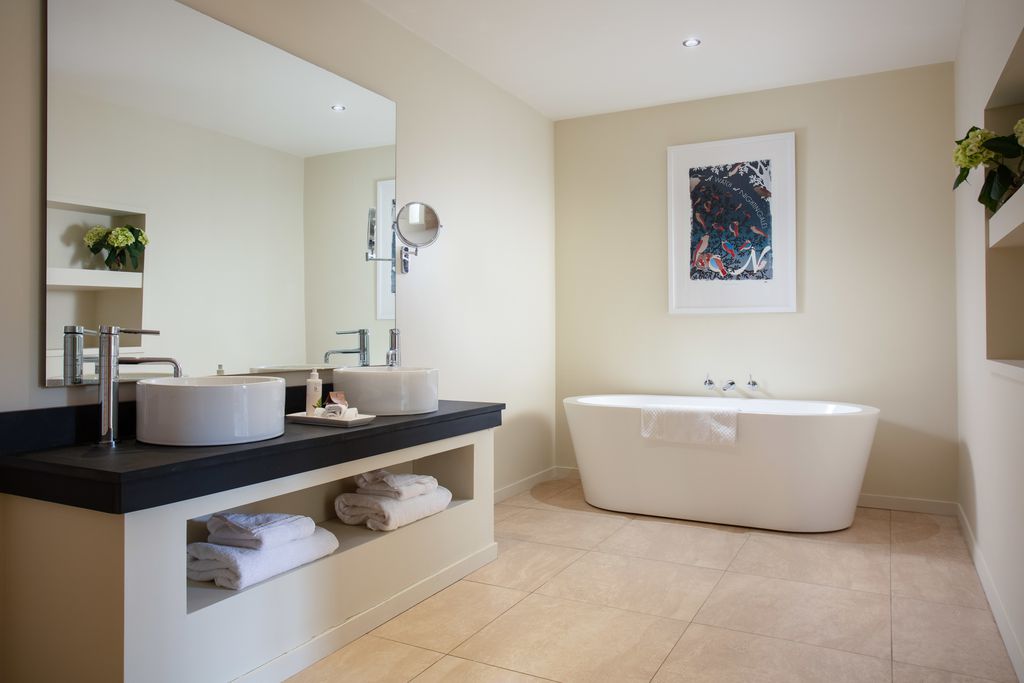 The Plume of Feathers 11 - Gallery