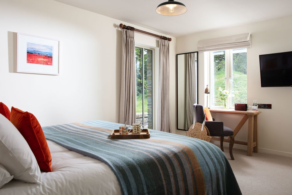 The Plume of Feathers 12 - Gallery