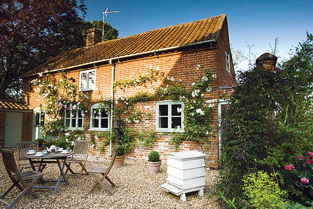 Norfolk Courtyard: Stockman's Cottage 2 - Gallery