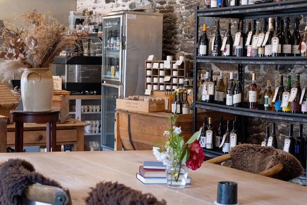 Coombeshead Farm - The Farmhouse & Grain Store 8 - Gallery