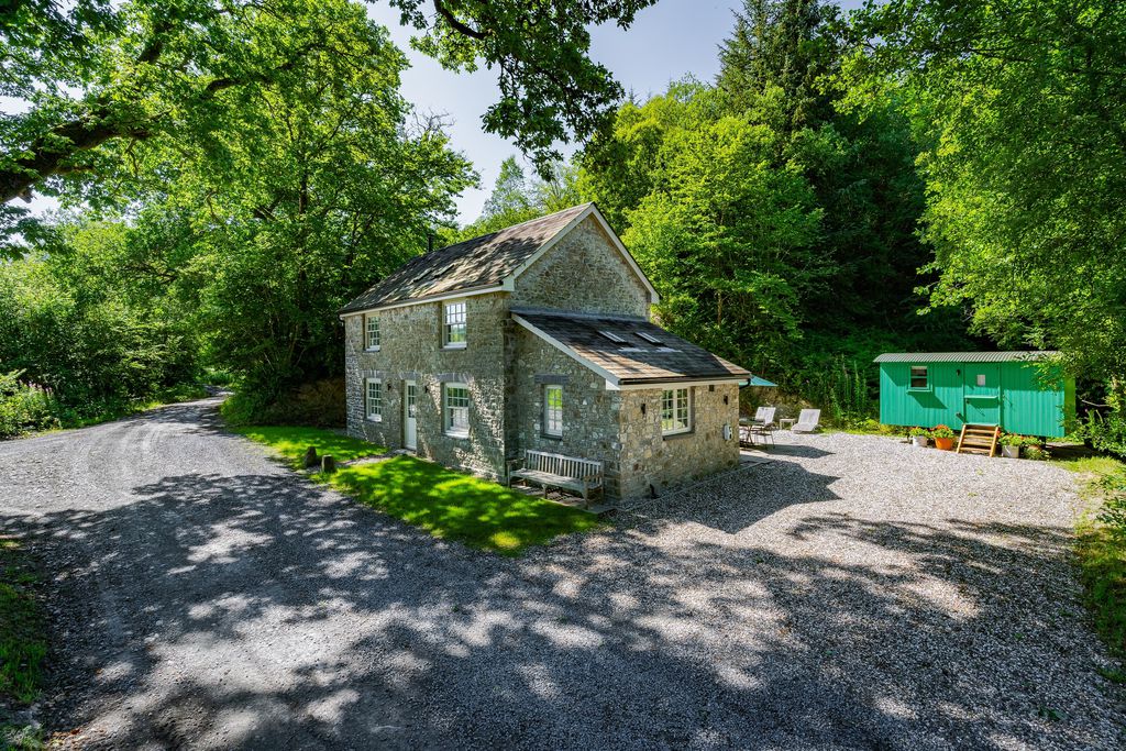 Cwm Cottage 2 - Gallery