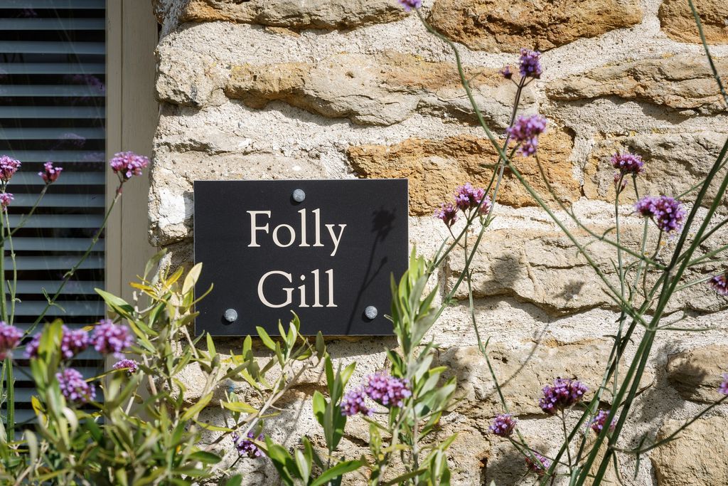 Folly Gill gallery 19 - Gallery