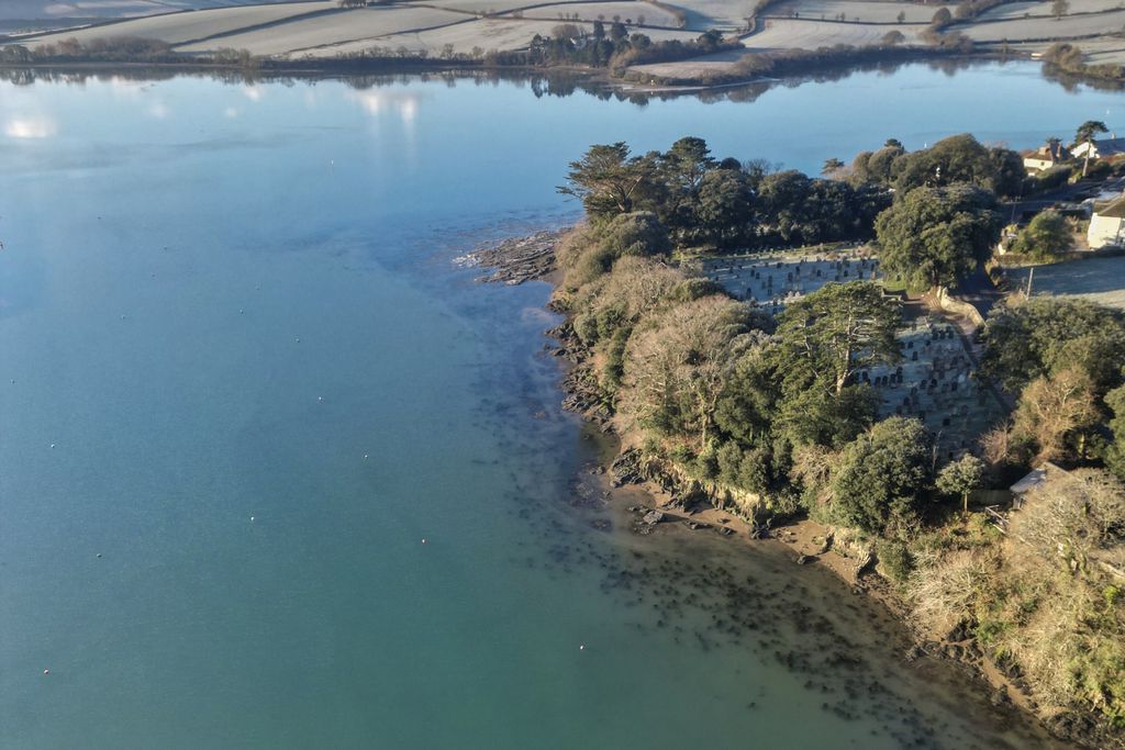 Bowcombe Boathouse 2 - Gallery