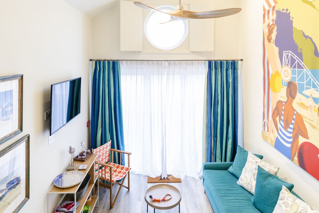 Beach Hut Suites 5 - Gallery