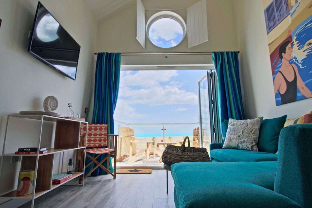 Beach Hut Suites 15 - Gallery