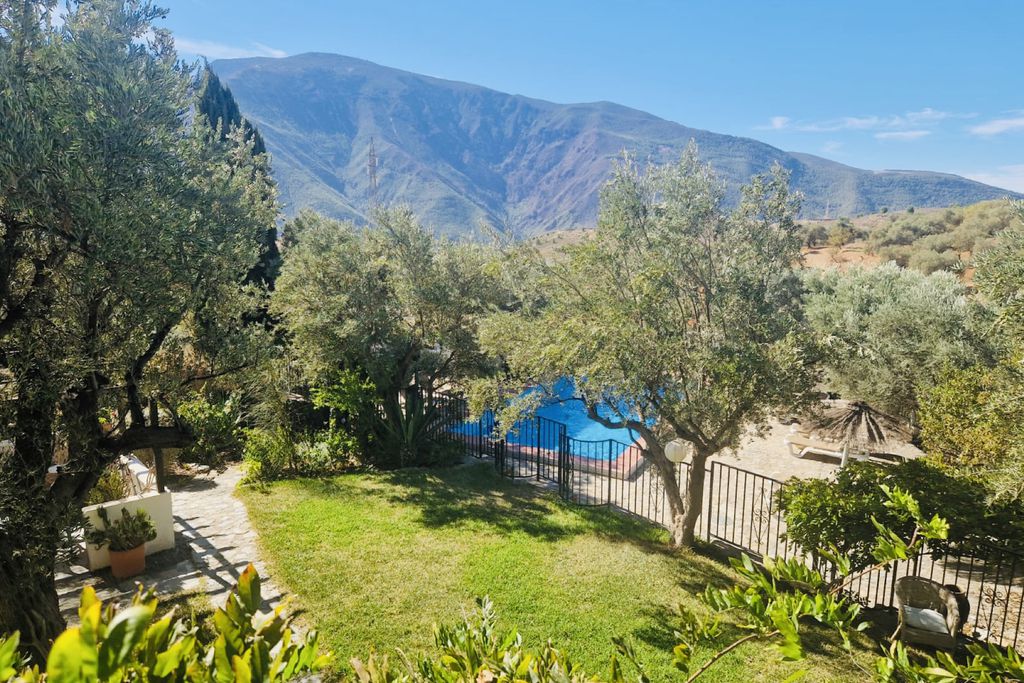 Almond Hill House 20 - Gallery