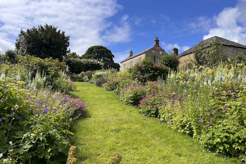 Garden Cottage at Ganthorpe Hall gallery 2 - Gallery