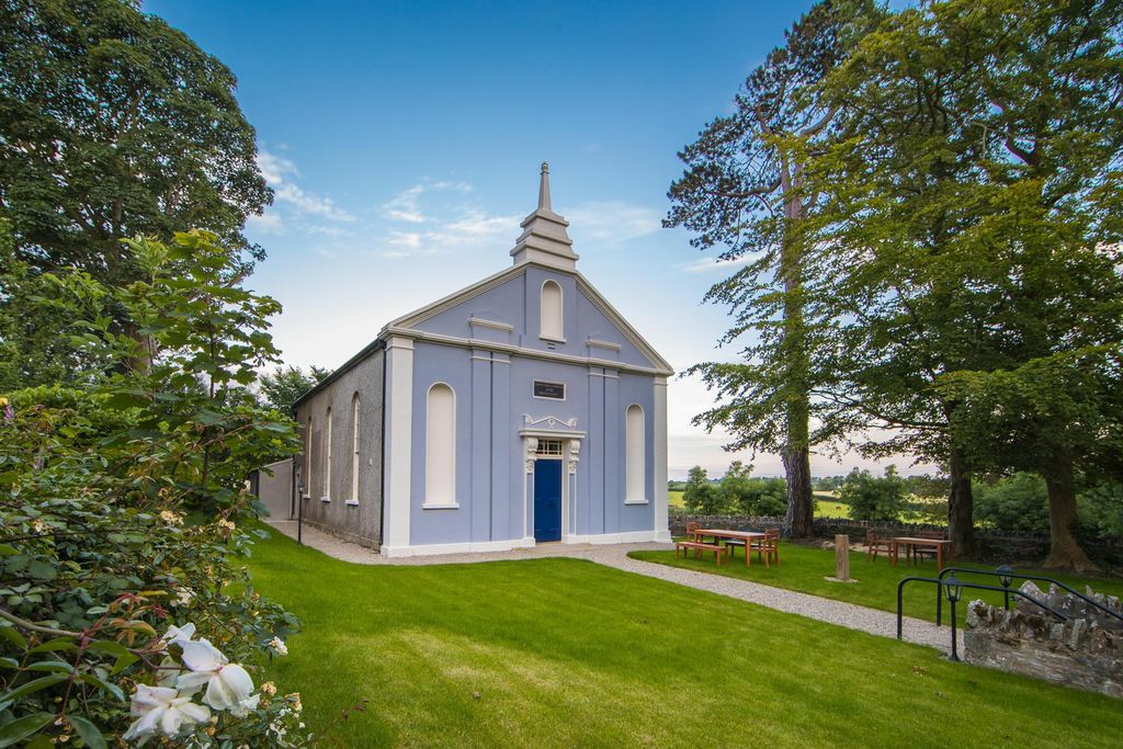 Quarry Hill Church 1 - Gallery