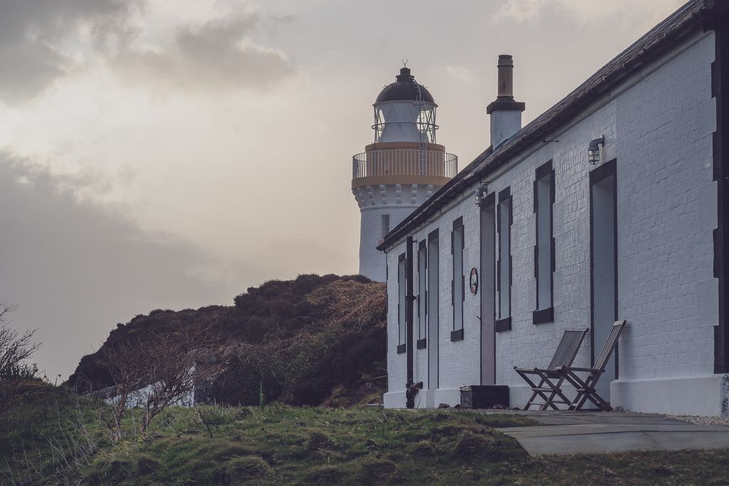 Eilean Sionnach Lighthouse Cottage 7 - Gallery