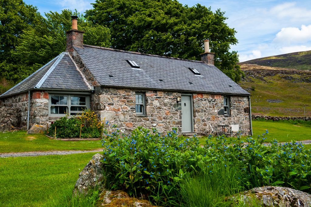 Colmeallie Bothy 1 - Gallery