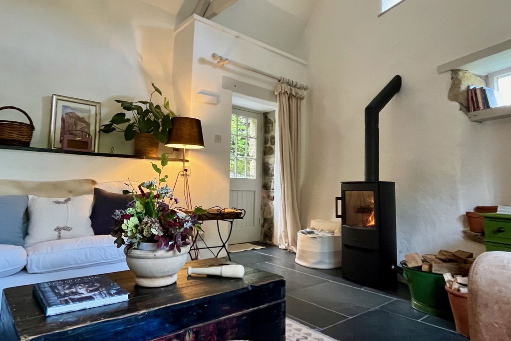 Well Cottage at Ennys 3 - Gallery