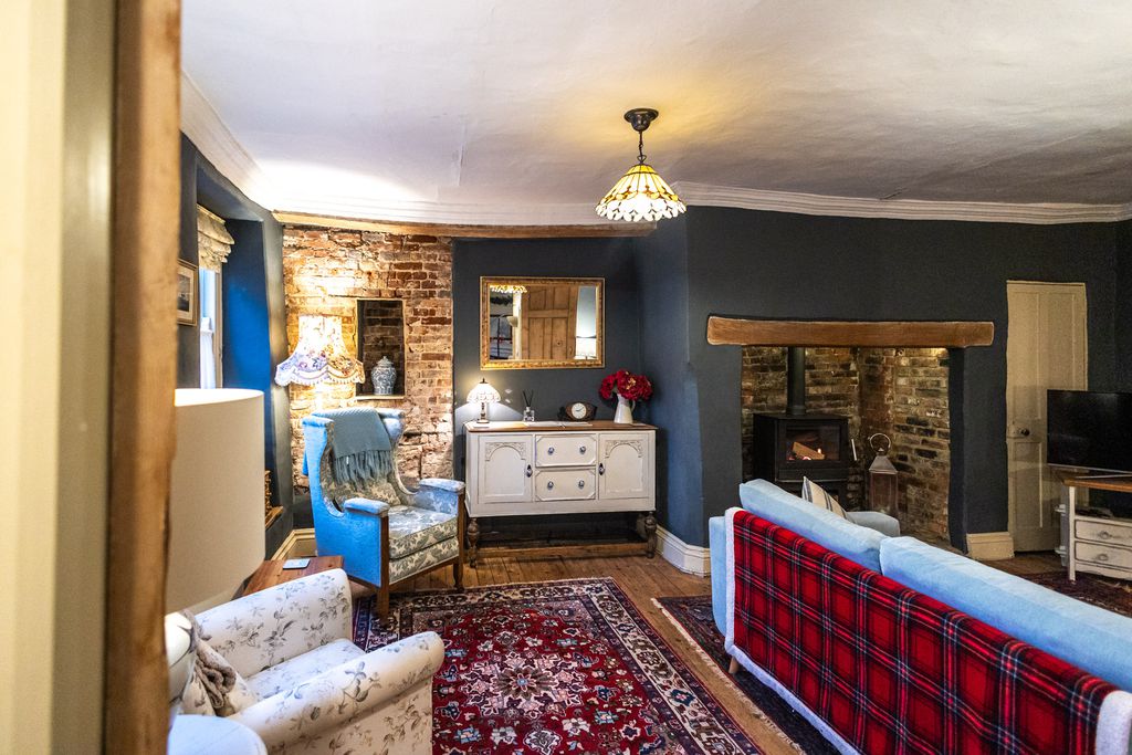 Old Red Lion gallery 2 - Gallery