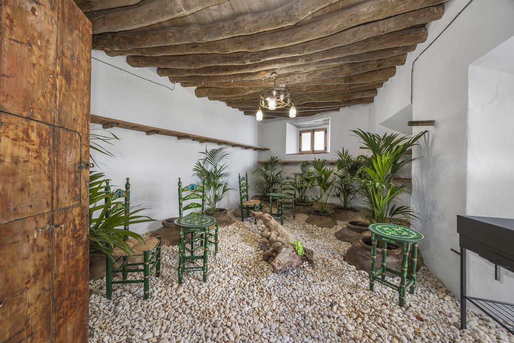 Yellow House 16 - Gallery