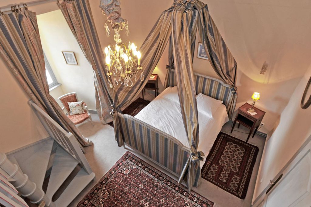 Château Royal de Saint-Saturnin 6 - Gallery