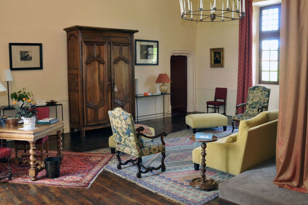 Château Royal de Saint-Saturnin 16 - Gallery
