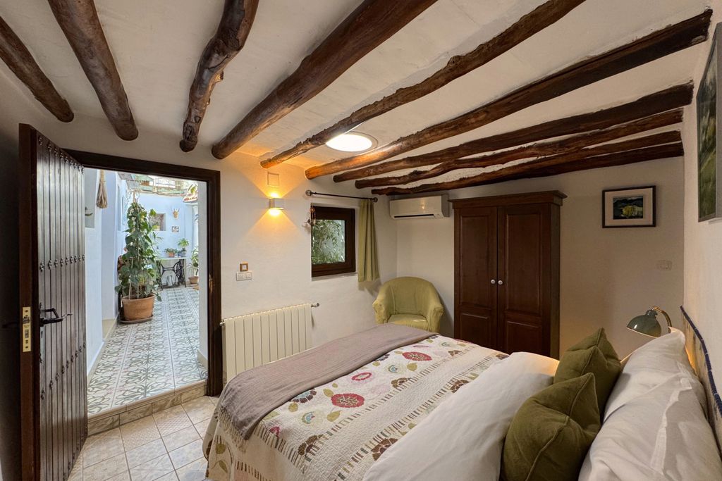 Almond Hill House 10 - Gallery