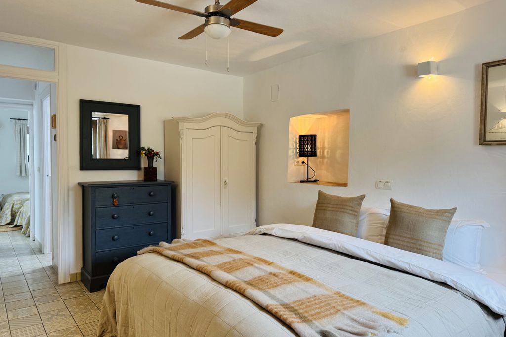 Almond Hill House 16 - Gallery