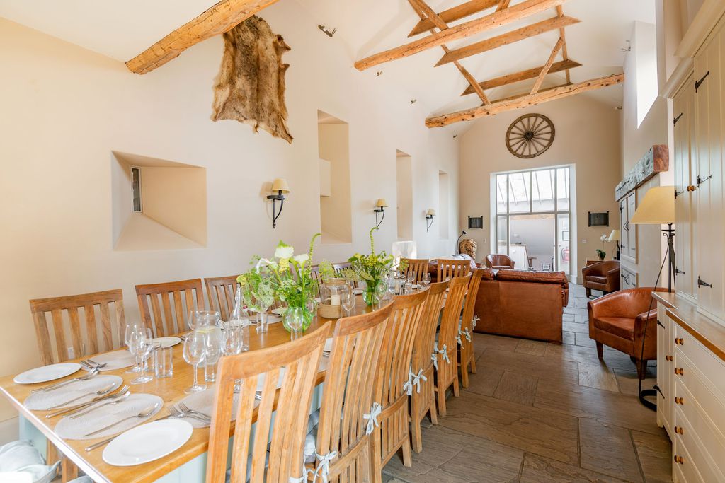 Marris Barn and The Wagon Shed 3 - Gallery