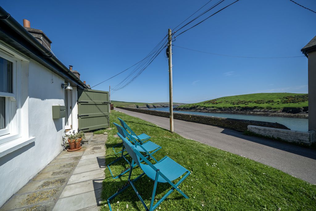 Green Cottage 16 - Gallery