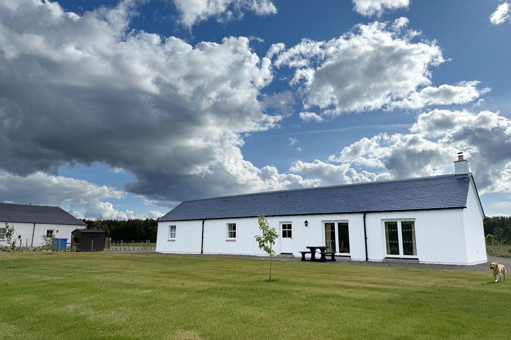 Nether Gothens Cottage at The Meikleour Arms 3 - Gallery