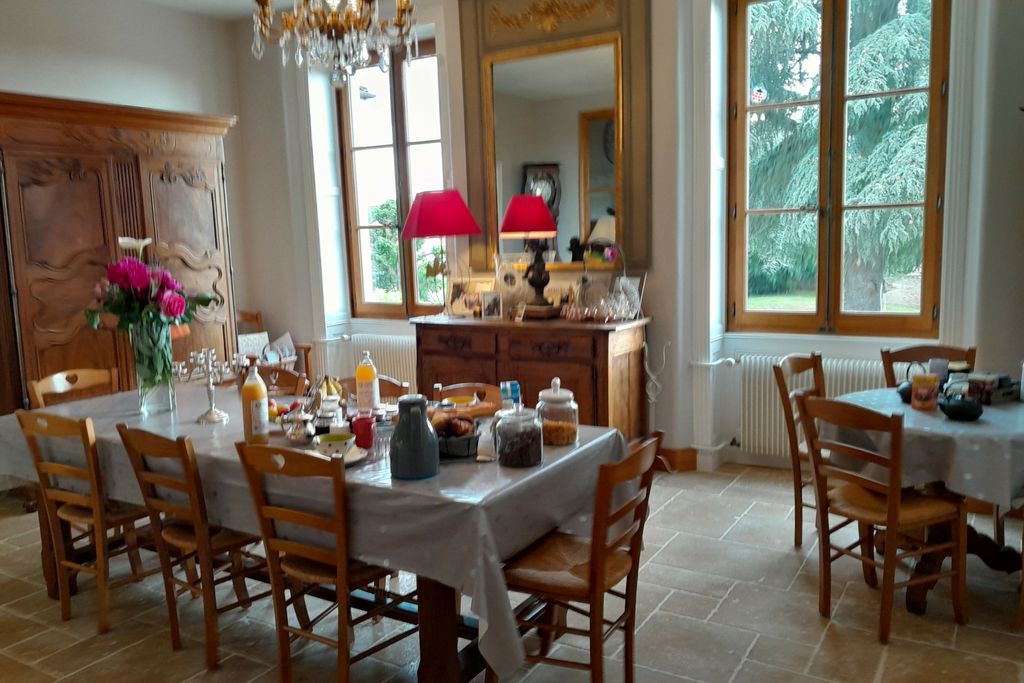 Les Pasquiers 6 - Gallery