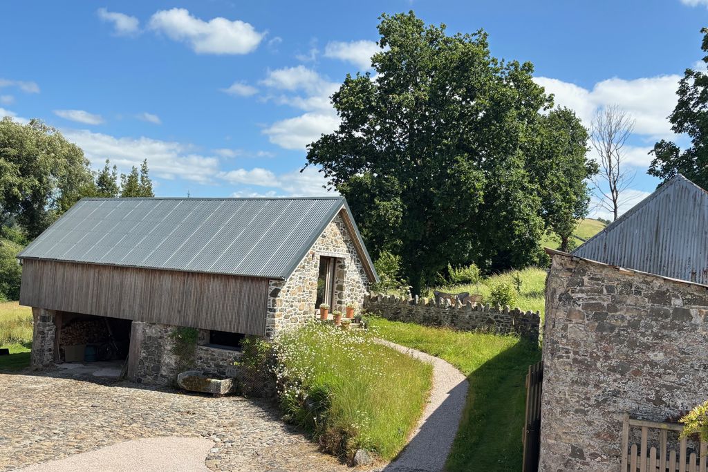 Orchard Bank Barn 1 - Gallery