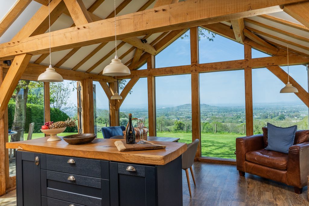 Dryhill Vineyard Cottage 1 - Gallery