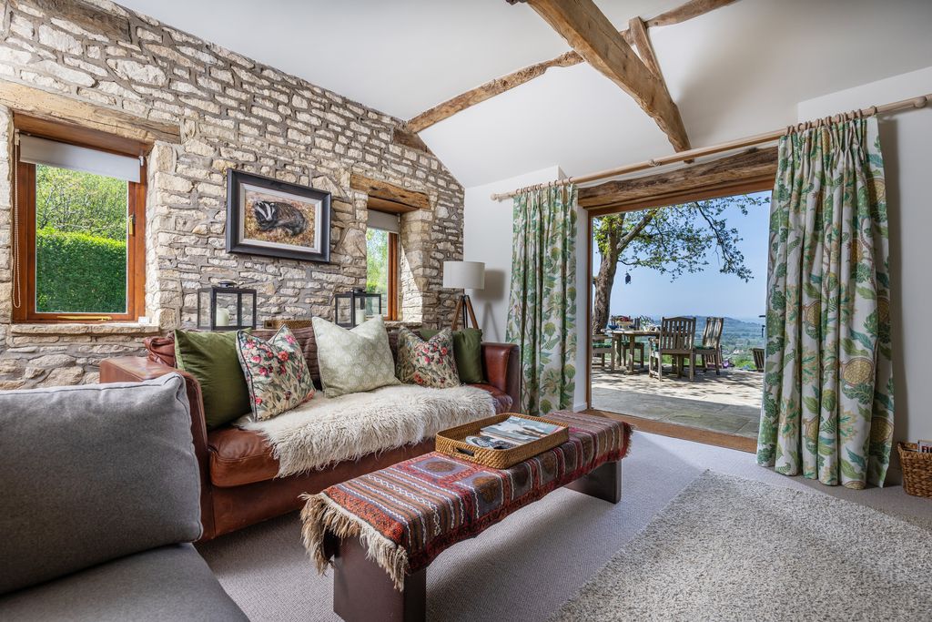 Dryhill Vineyard Cottage 7 - Gallery