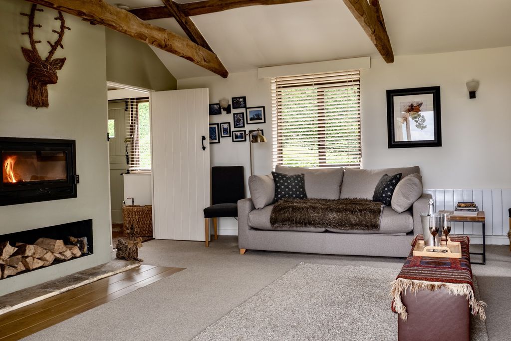 Dryhill Vineyard Cottage 13 - Gallery