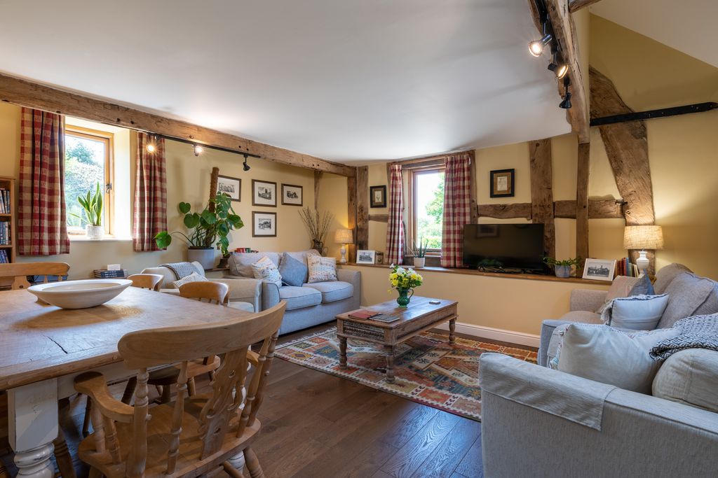 Middle Farm & Cottages: The Barn 2 - Gallery