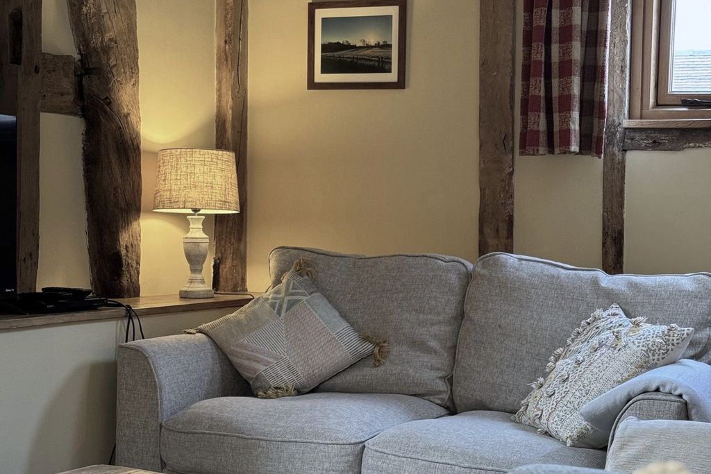 Middle Farm & Cottages: The Barn 11 - Gallery