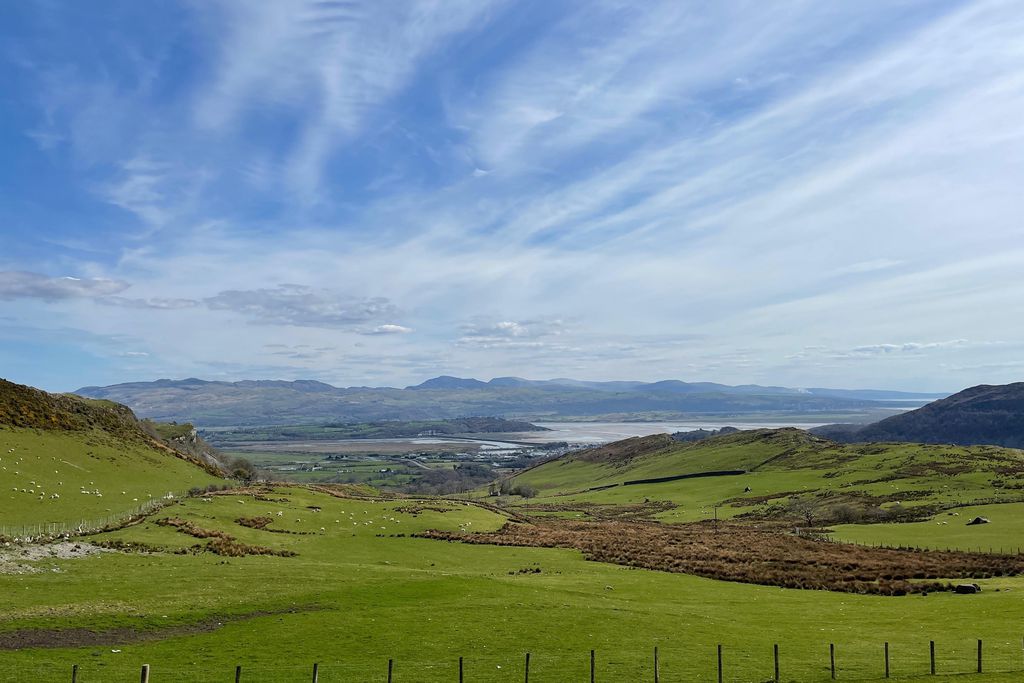Tyn Llech 1 - Gallery
