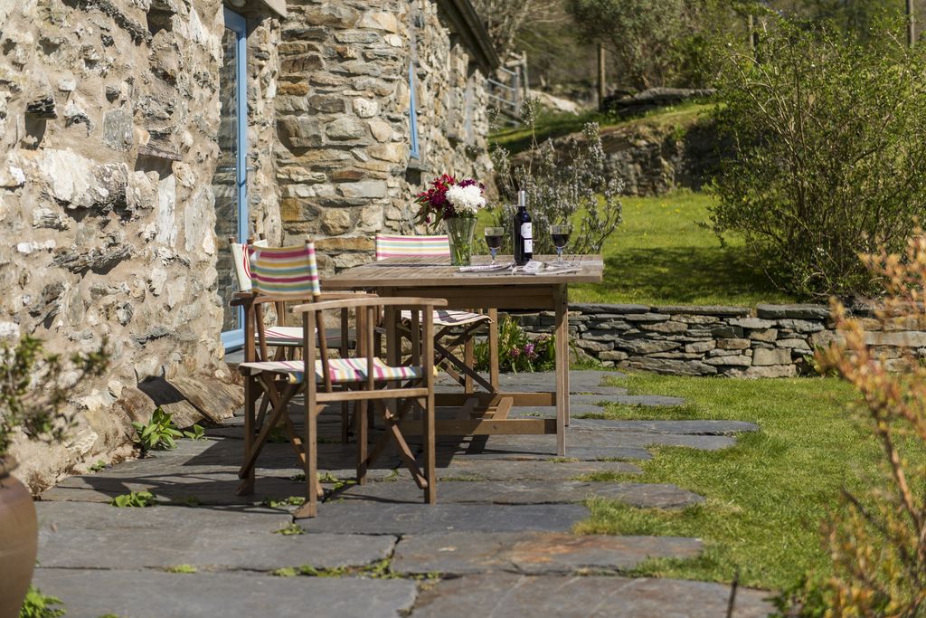 Tyn Llech 11 - Gallery