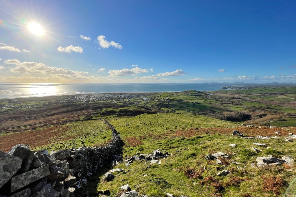 Tyn Llech 18 - Gallery