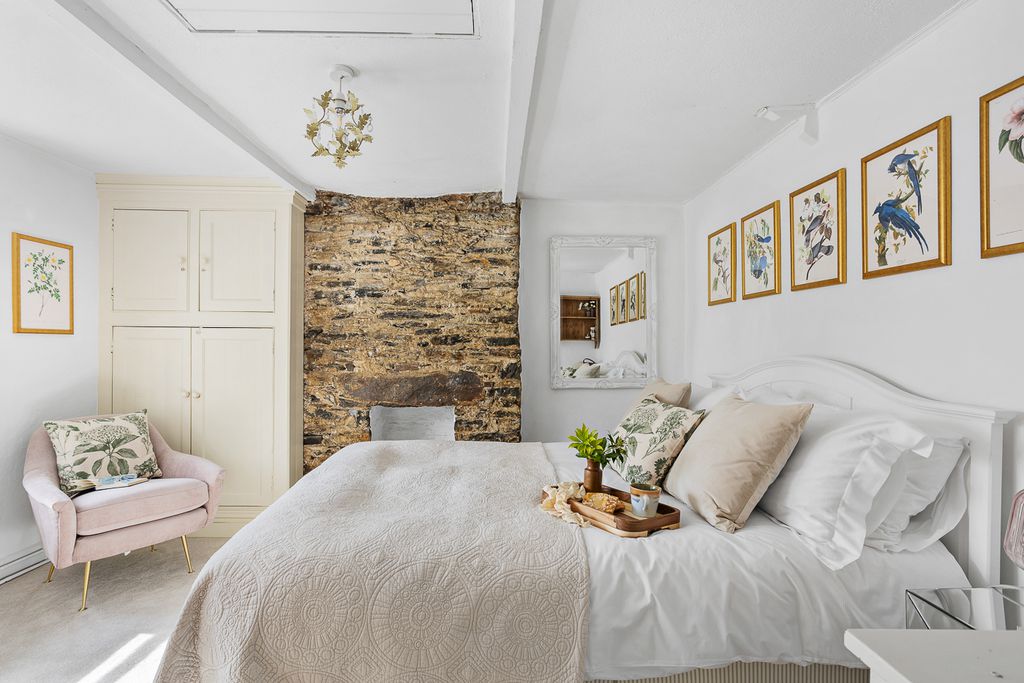 Cheyne Cottage 15 - Gallery