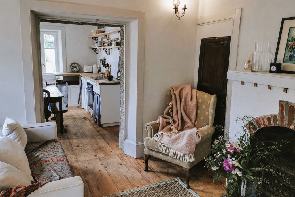 Ivy Cottage 3 - Gallery