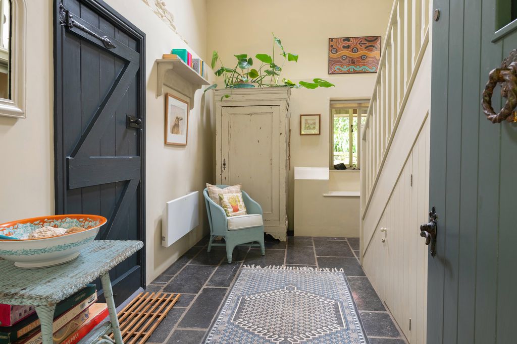 Ivy Studio 3 - Gallery